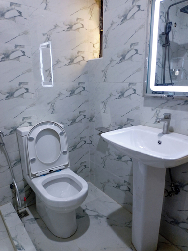 Bathroom 4, Dreamland suites, AbujaMun