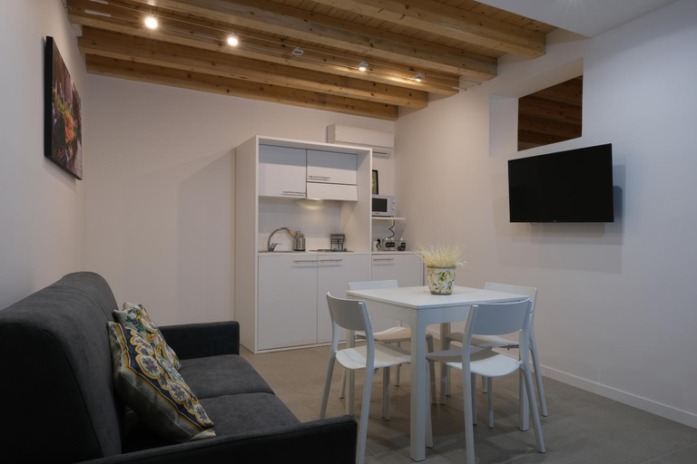 Others 5, Baaria Apartments, Palermo