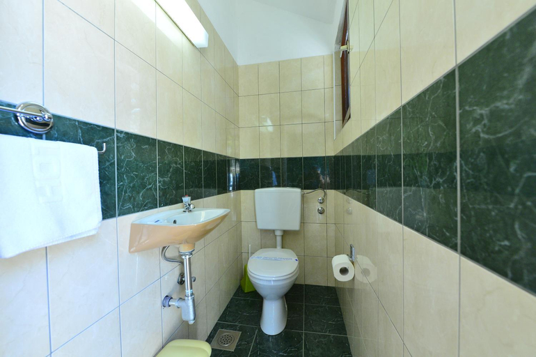 Bathroom 4, Amadria Park Camping Trogir, Seget