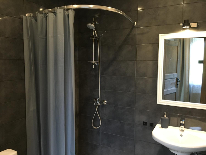 Bathroom 3, Plavas, Limbaži