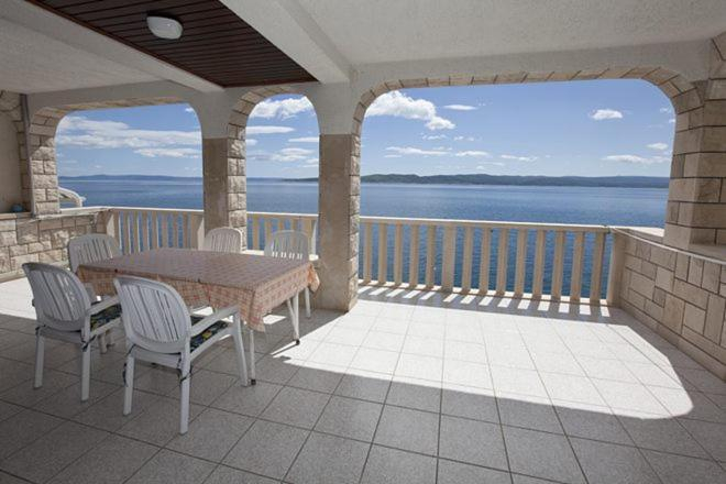 Others 5, Villa Victoria, Brela