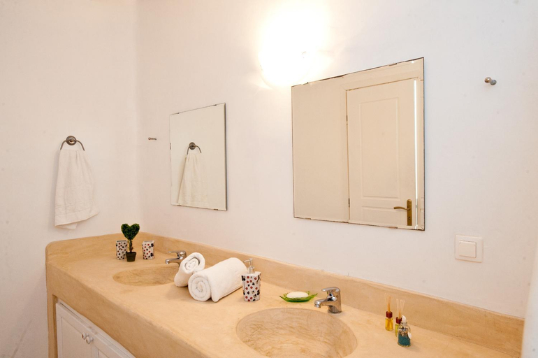 Bathroom 3, SOFIAS BUNGALOWS MYKONOS, South Aegean