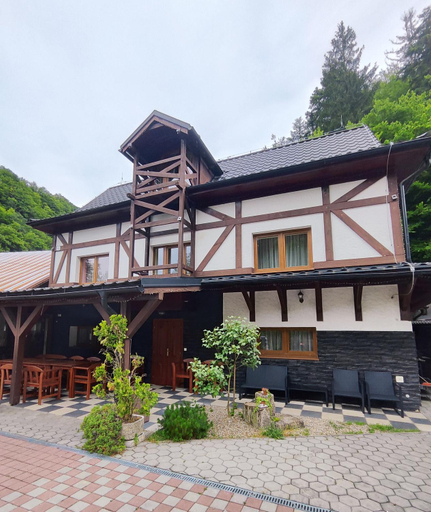 Others 5, Chata Gatterhof, Žarnovica