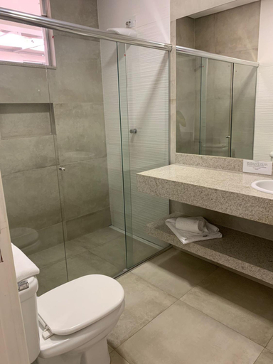 Bathroom 4, Hotel Ouro Verde, Três Pontas