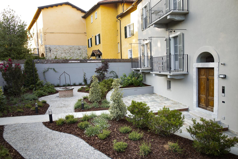 Exterior 5