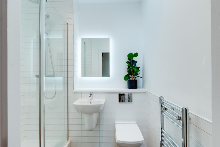 Bathroom 3, 80 by Elite, Sefton