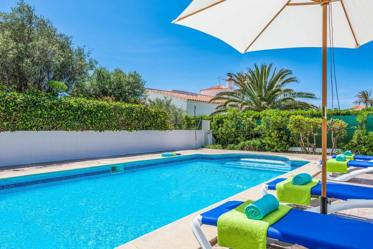 Others 3, Villa Velazco, Baleares