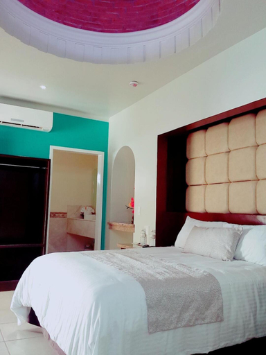 Others 4, Hotel Mumai, Comondú