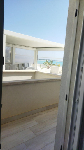Others 5, Bahiamar, Lecce