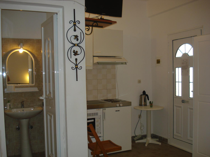 Bathroom 2, Iron House, Ionian Islands
