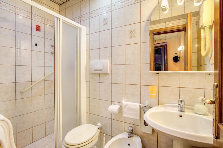 Bathroom 3, Hotel Lorena, Florence