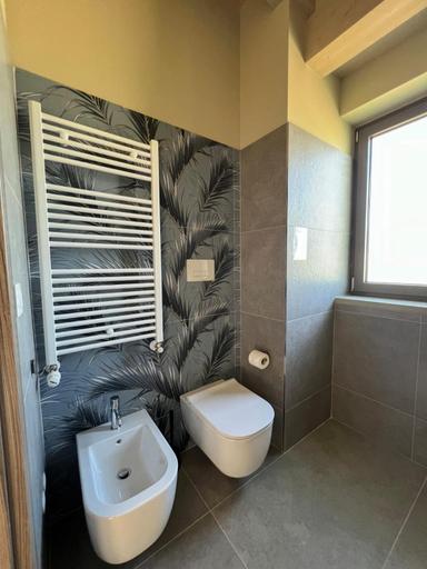 Bathroom 3, Tenute Masullo, Potenza