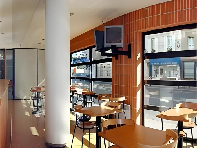 Food & Drinks 5, Sejours and Affaires Montreuil Saint Mande, Seine-Saint-Denis