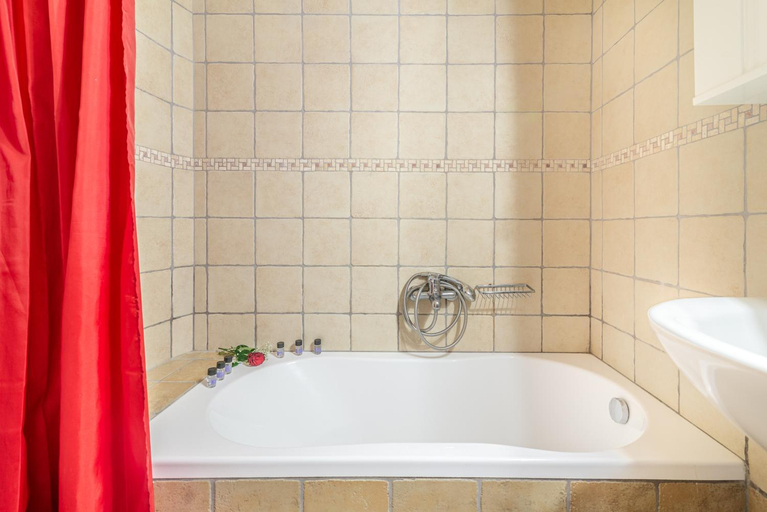 Bathroom 3, Hotel Marina, Crete