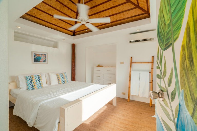 Bedroom 2, Marina del Sol Resort & Yacht Club, Busuanga