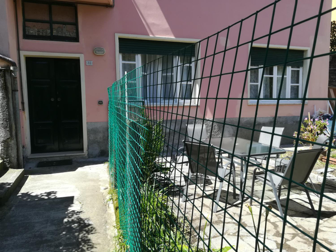 CASA DELLE ARANCE, La Spezia
