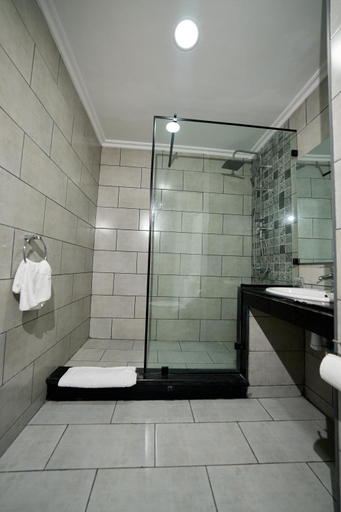 Bathroom 4, Hotel Bab Mansour, Meknès