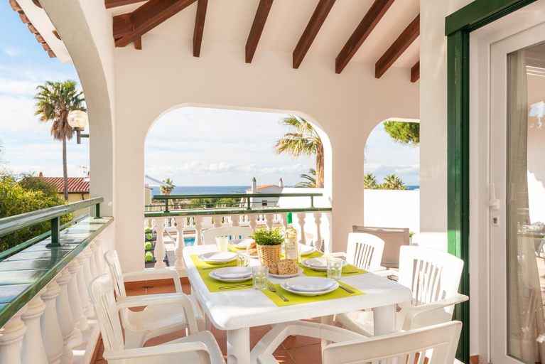 Others 5, Villa Carolina, Baleares