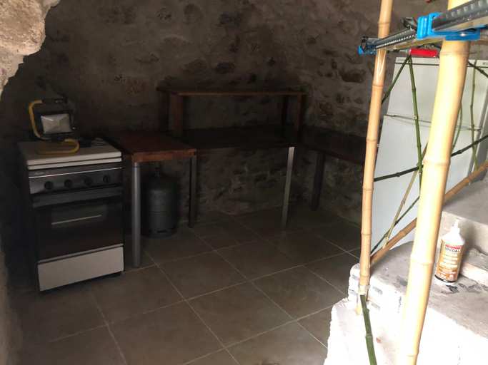 Bathroom 2, Cambrassa, Ardèche