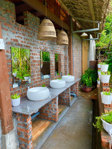 Bathroom 3, Homestay Chinh Bi, Văn Chấn