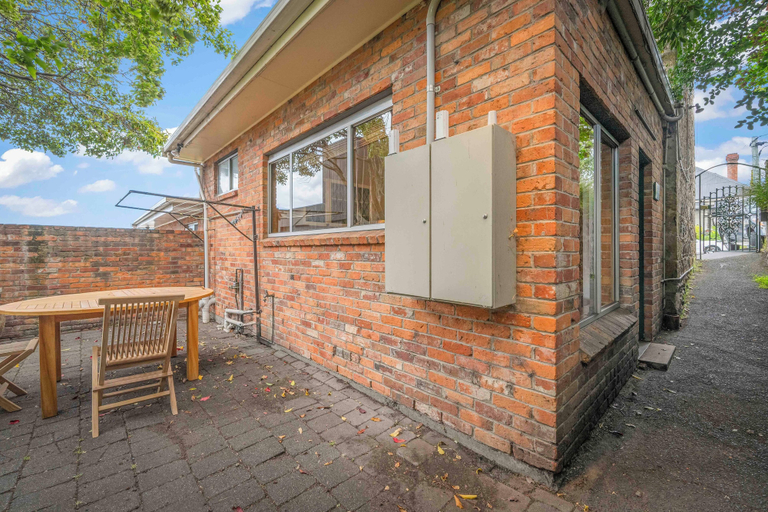 Exterior & Views 2, Stylish 3 Bedroom Townhouse - Hobart CBD, Hobart