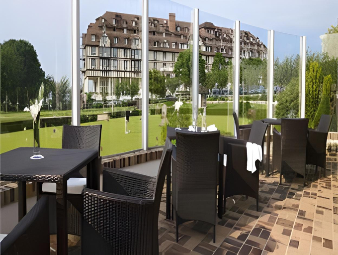 Food & Drinks 5, Hotel Barriere L'Hotel du Golf, Calvados