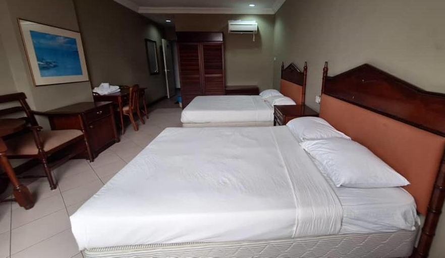 Bedroom 2, Hotel Ming Kiong, Meradong