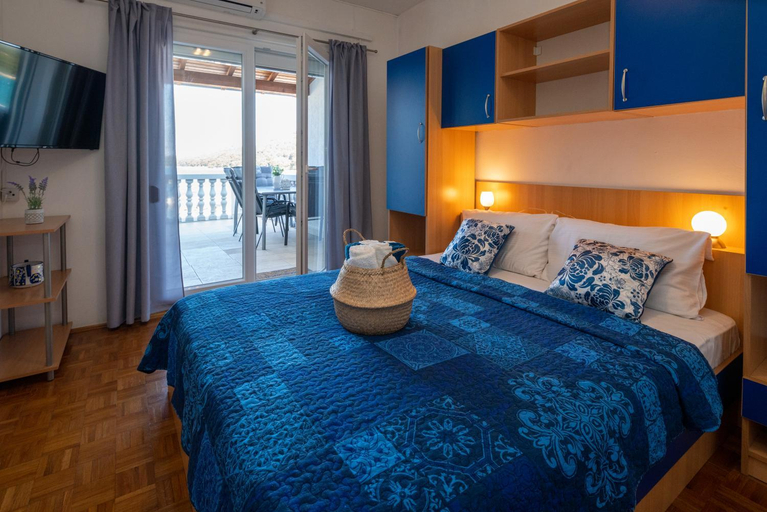 Others 2, Apartmani "MARKO" Dugovaca, Pakoštane