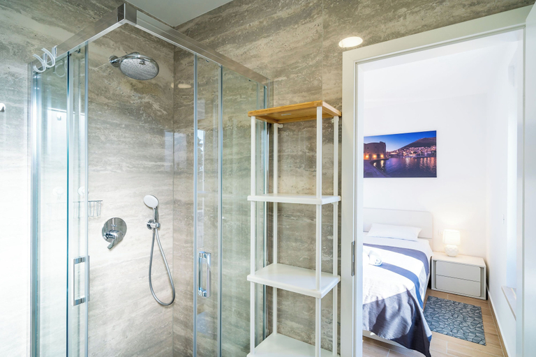 Bathroom 2, Apartment Holiday Above Dubrovnik, Dubrovnik