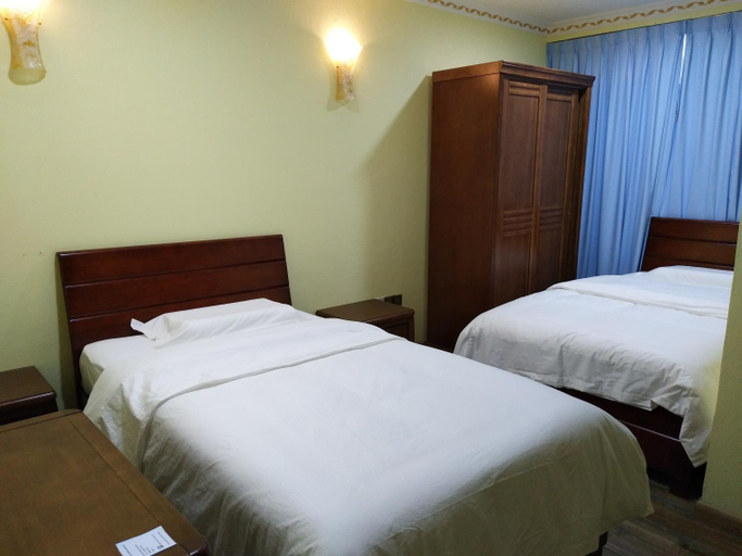 Others 1, Uncle Ho Motel, Papar