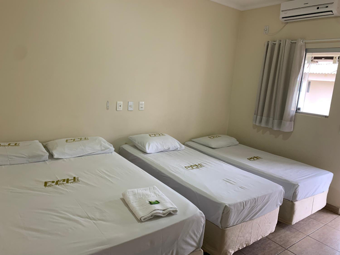 Bedroom 2, Pissin Plaza Hotel, Goiania