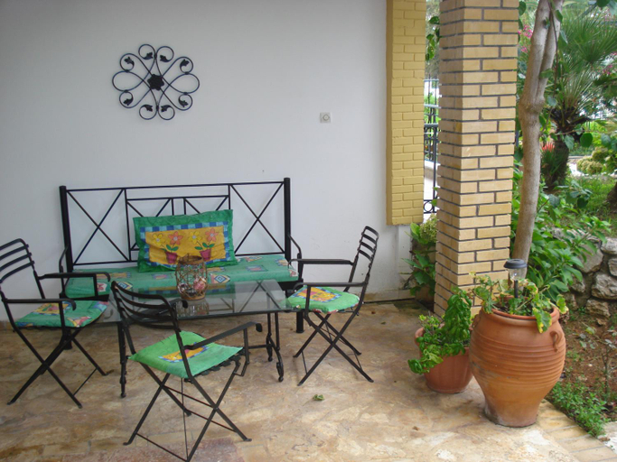 Facilities 5, Iron House, Ionian Islands