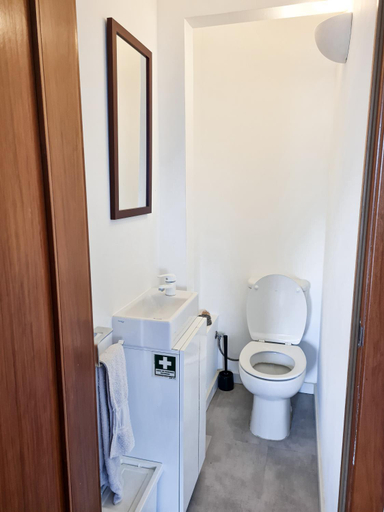 Bathroom 2, Cloud to Chill Surfhouse Baleal, Peniche