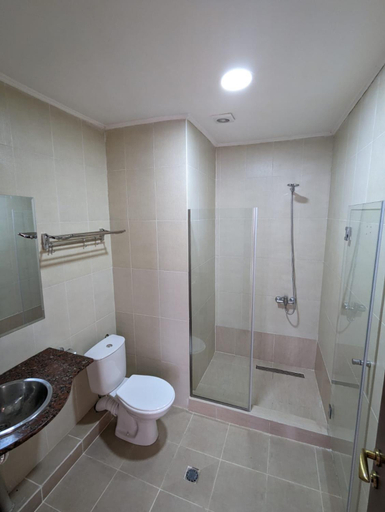 Bathroom 3, Hotel Tsiskari, Samtredia