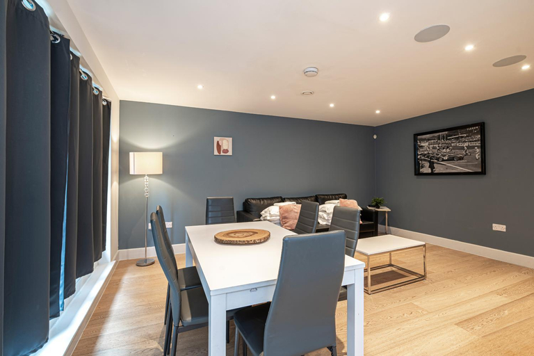 Others 3, City Centre Apartments Southwark, London