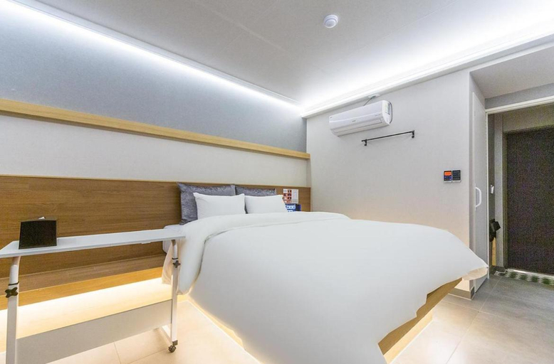 Bedroom 2, Gwangju Hwajeong-dong Hotel The Araboda, Buk