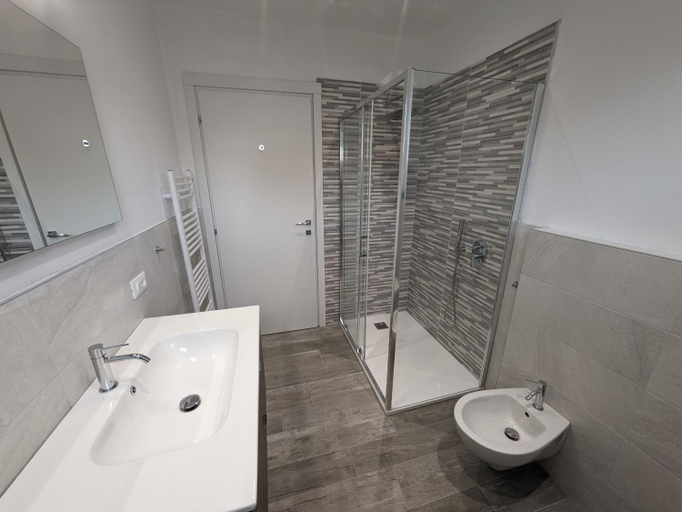 Shower 4, CAV Casa del vecchio faggio - 4 stelle - Nebbiuno Lago Maggiore, Novara