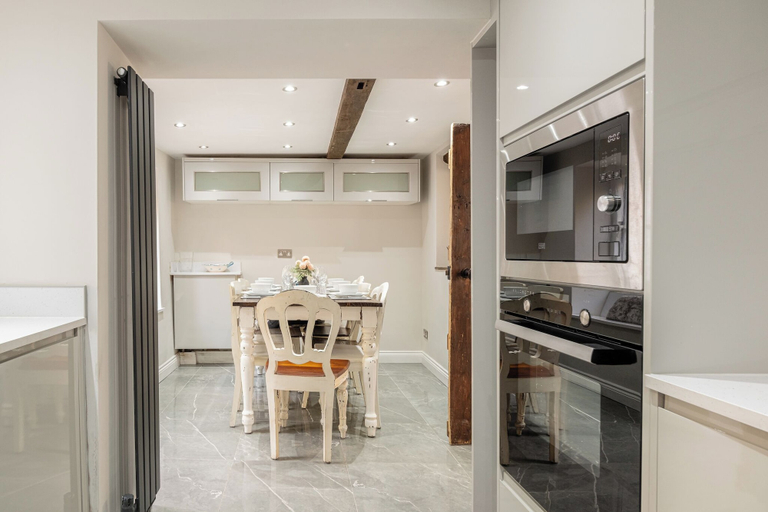 Others 5, Eilmers Cottage Lovely 4BD in Malmesbury, Wiltshire
