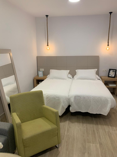 APARTAMENTOS SAN PEDRO, Granada