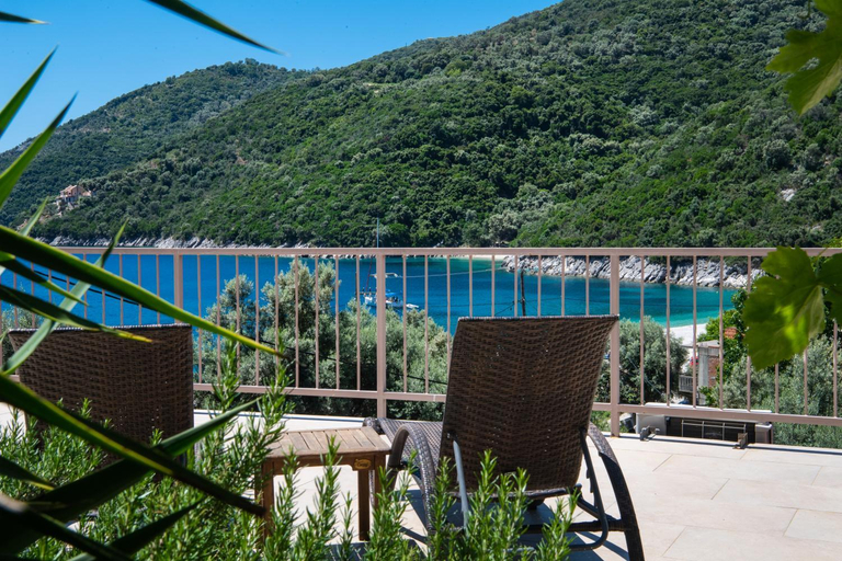 Others 3, Welcome In, Ionian Islands