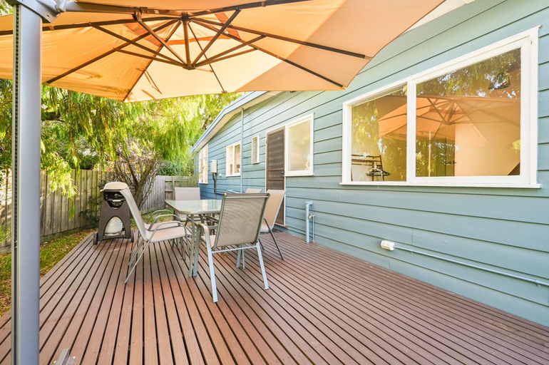 Exterior & Views 5, Beach Cottage. 100m to the beach 9minutes to Hot Springs. Pet Friendly, Mornington P'sula - South