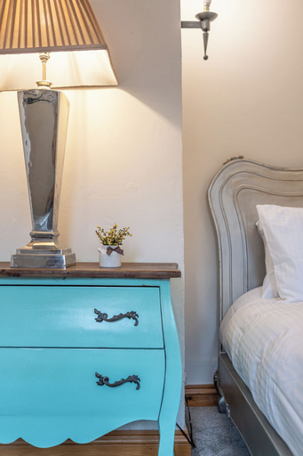 Bedroom 3, Eilmers Cottage Lovely 4BD in Malmesbury, Wiltshire