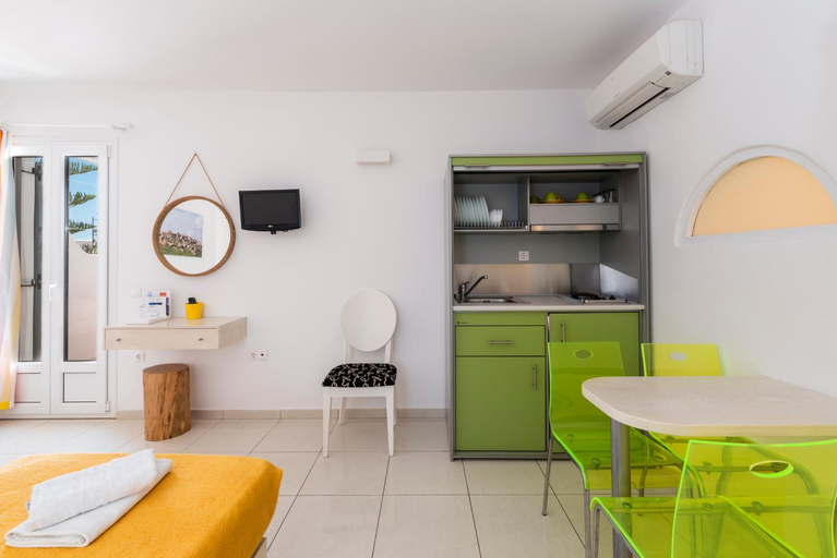Food & Drinks 5, Artemoula's Studios, South Aegean