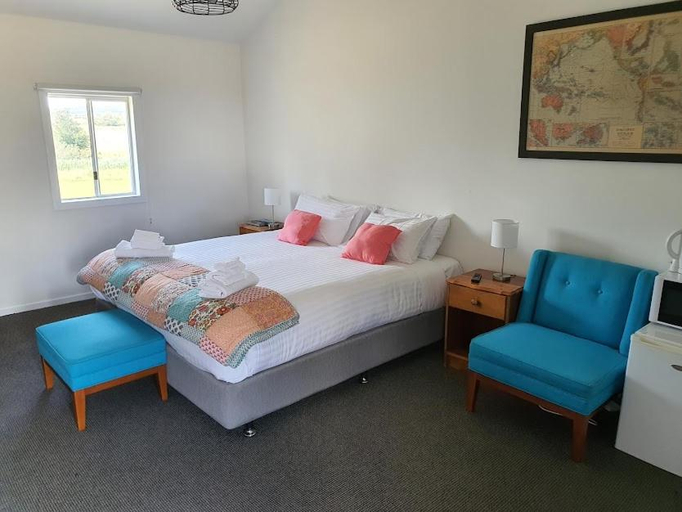 Bedroom 3, Ratho Farm, Central Highlands