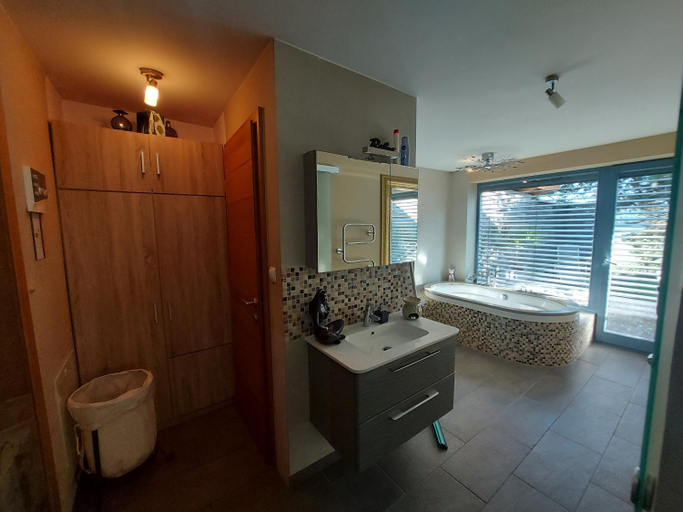 Bathroom 3, Guest House Bitter, Polzela