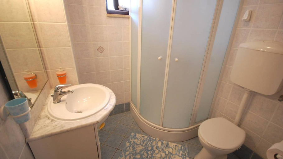 Bathroom 3, Apartments with parking space Njivice, Krk - 21860, Njivice