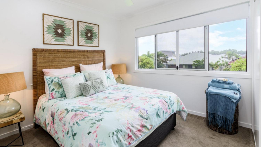 Bedroom 2, Luxury & Style On The Canal, Caloundra - Caloundra S.