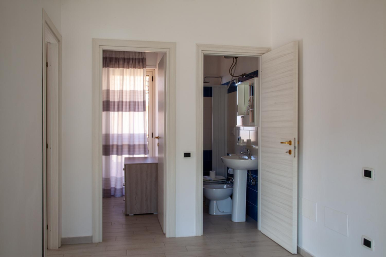 Bathroom 4, Airone Residence, Vibo Valentia