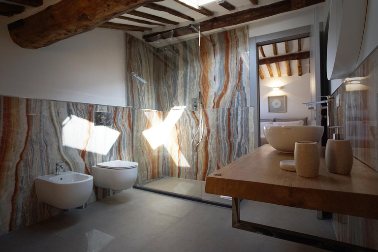 Others 4, New Moon Rooms, La Spezia
