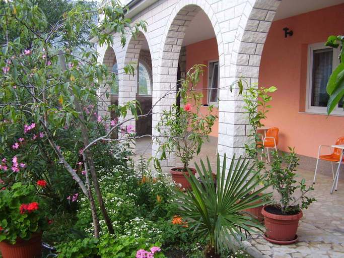 Others 4, Apartments Kate, Senj